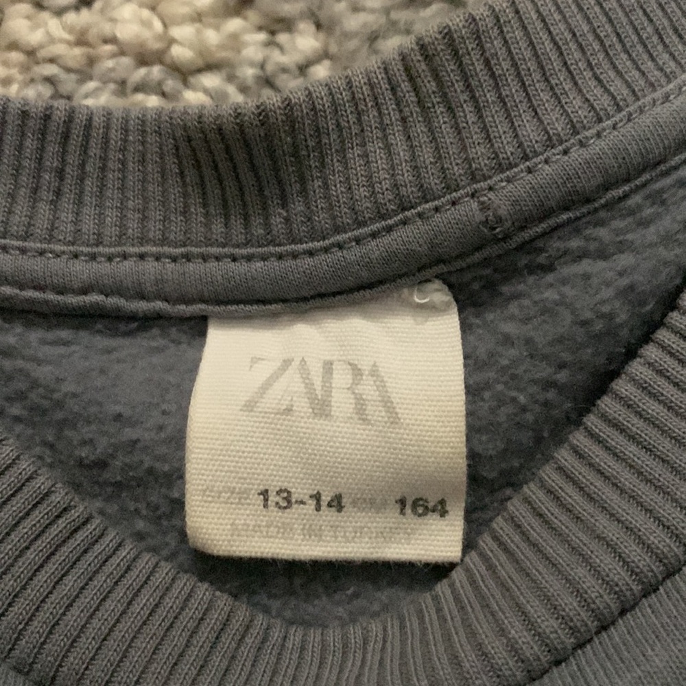 Zara | Ruffle Sweater - Picture 3 of 3